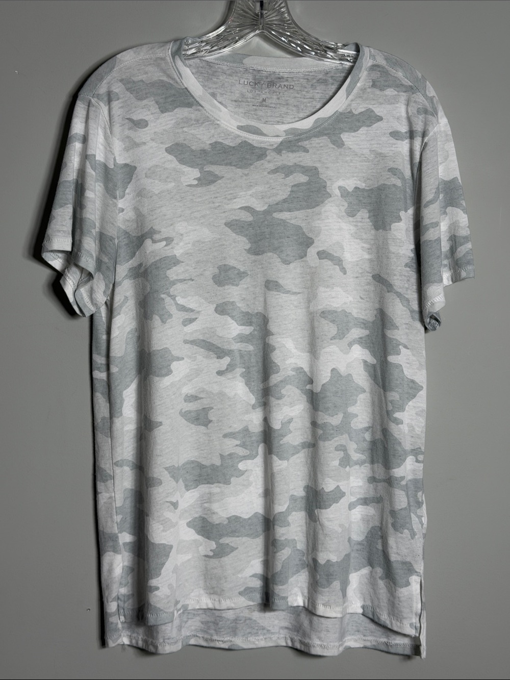 Lucky Brand Light Gray Camo Short Sleeve Tee Size M